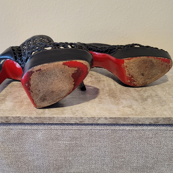 Black Louboutin Caged Strappy Leather Bootie Heels 39 - Picture 9 of 10